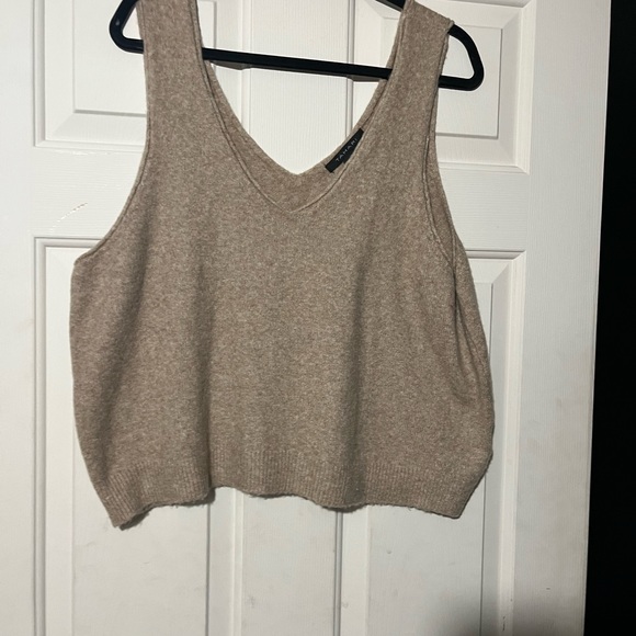 Tahari Knit Tank Top - Picture 2 of 7
